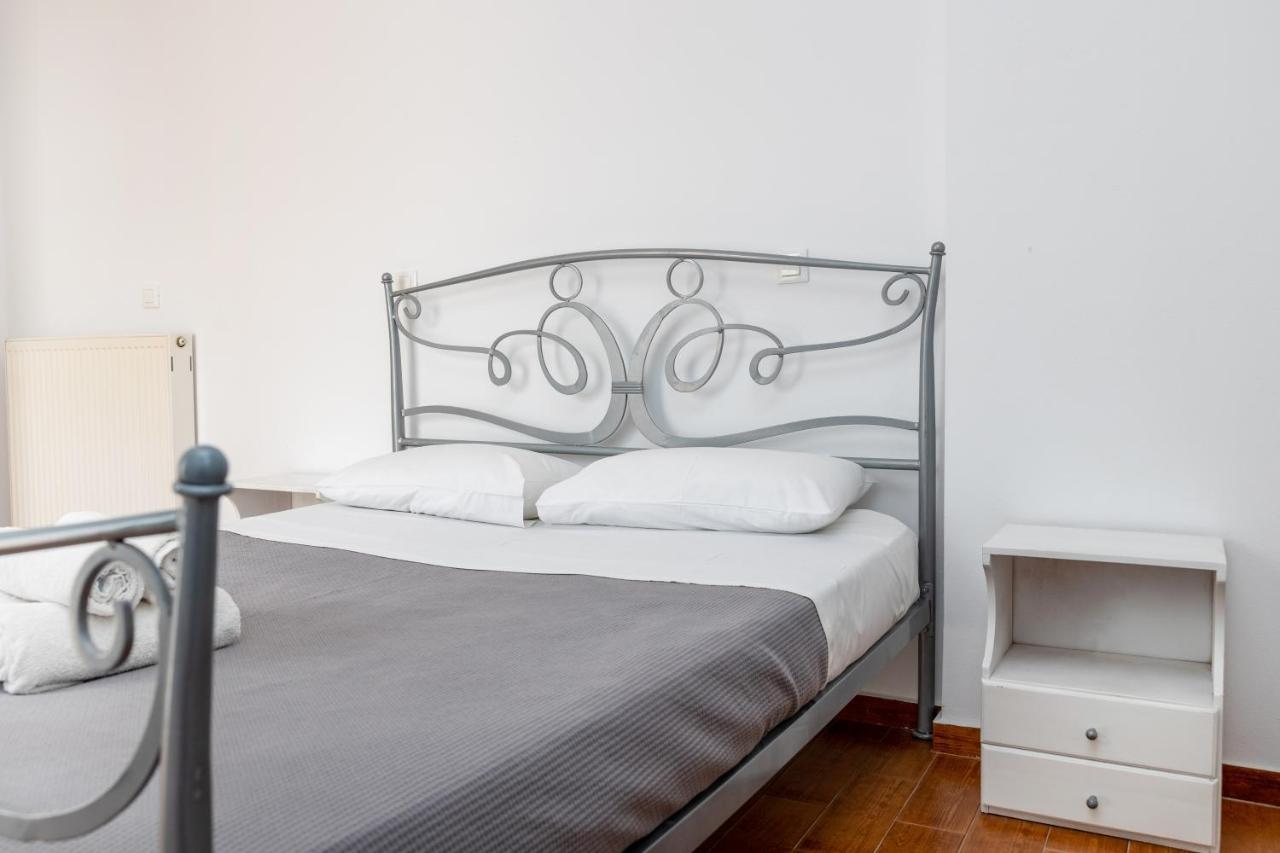 Depis Economy Apartments Naxos City Esterno foto