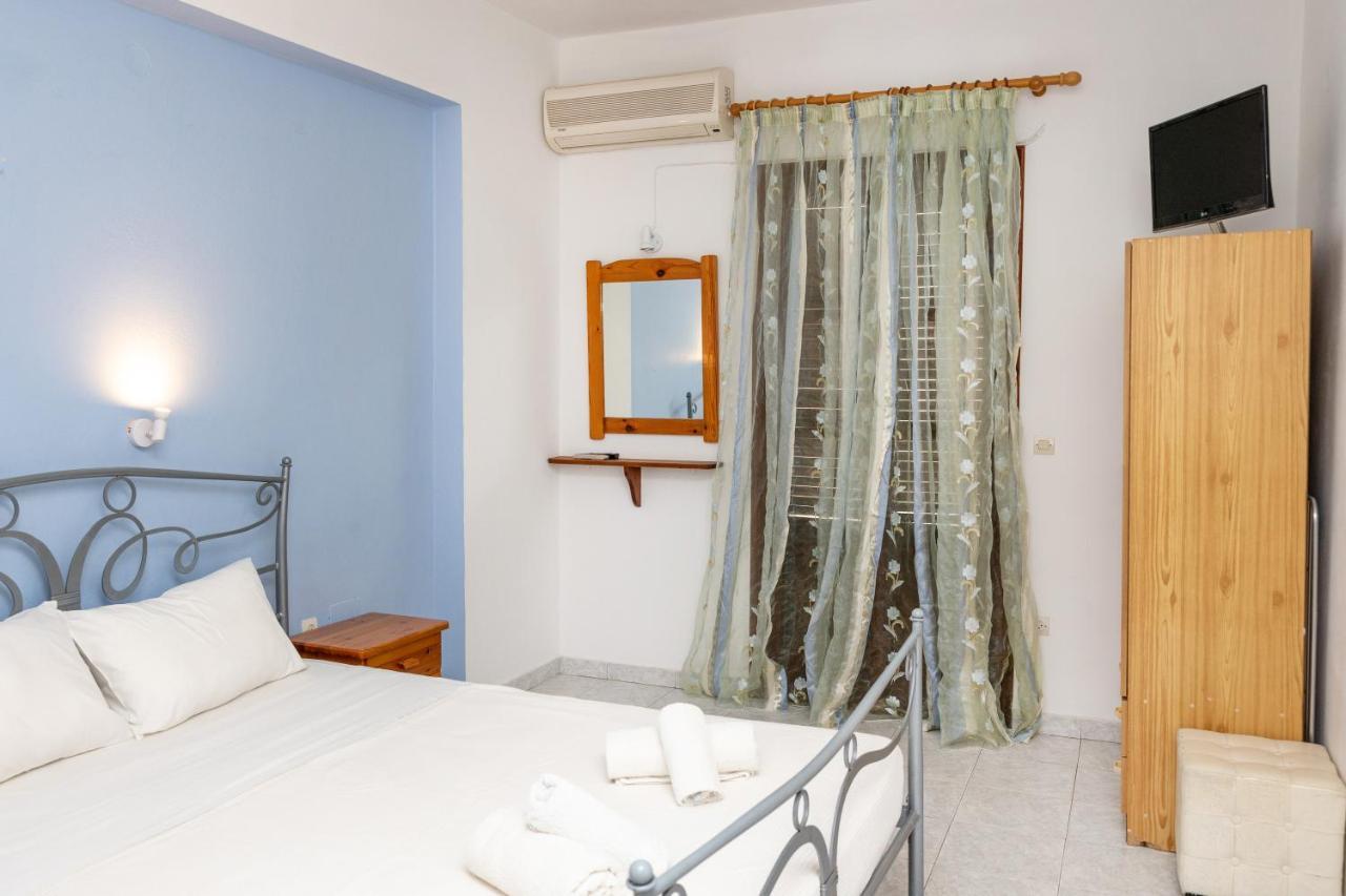 Depis Economy Apartments Naxos City Esterno foto