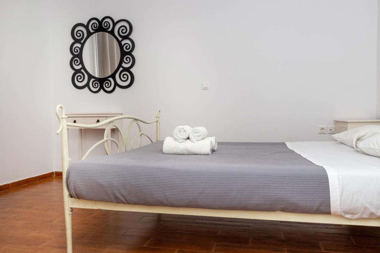 Depis Economy Apartments Naxos City Esterno foto