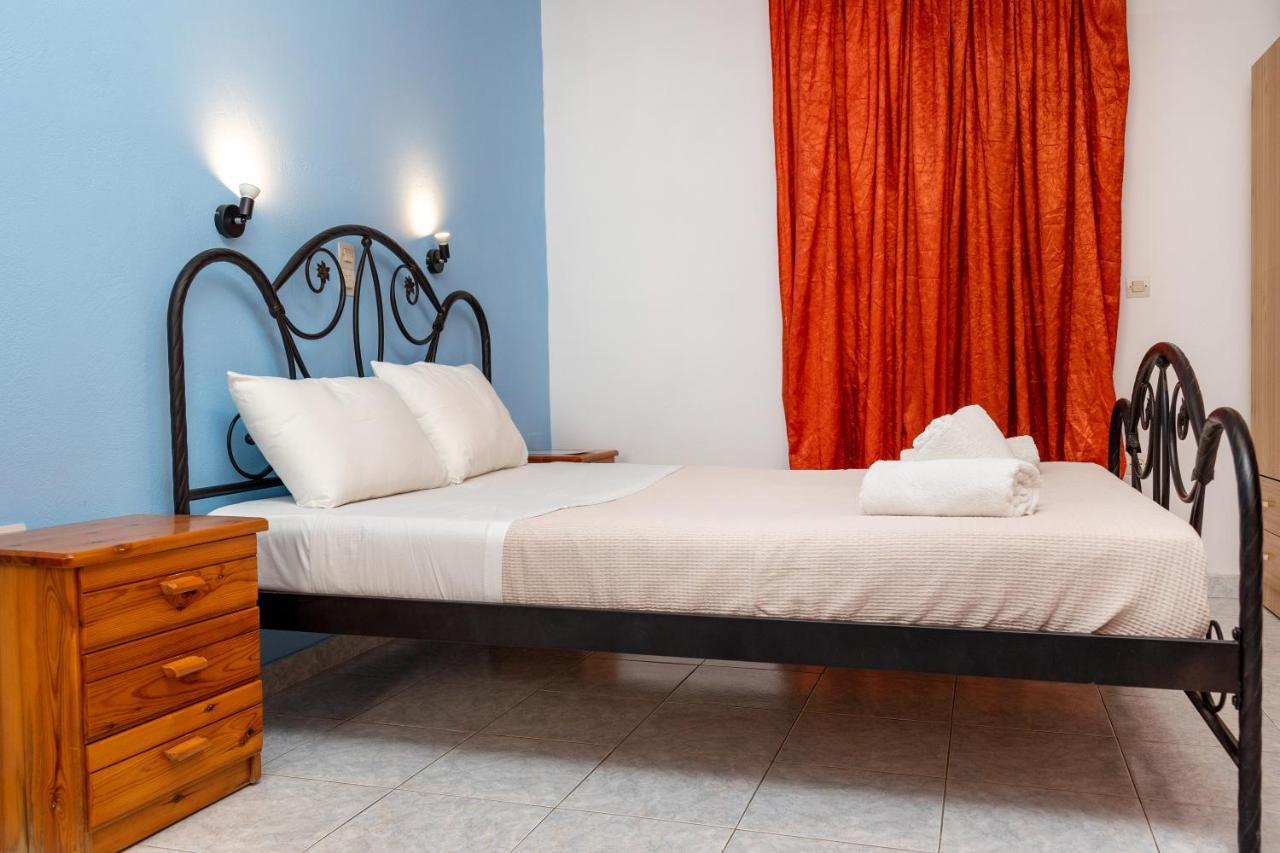 Depis Economy Apartments Naxos City Esterno foto