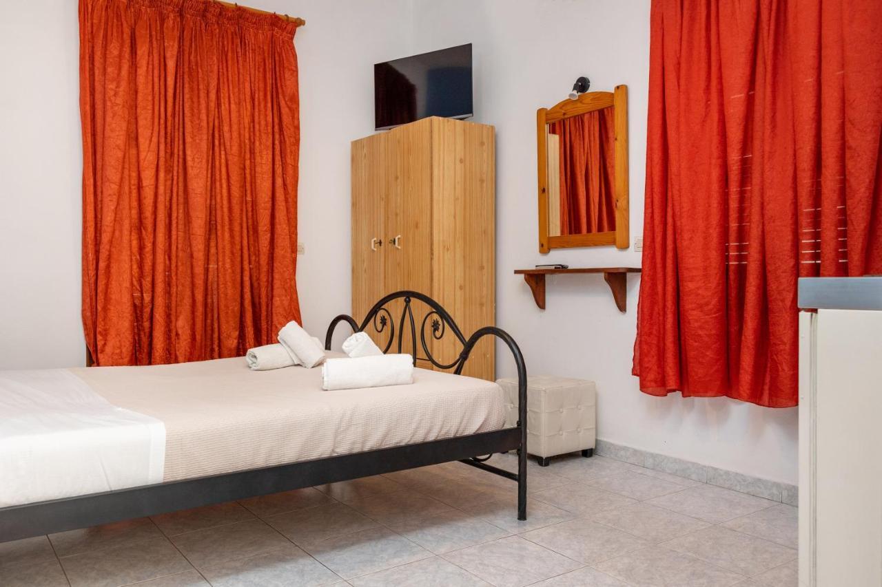 Depis Economy Apartments Naxos City Esterno foto