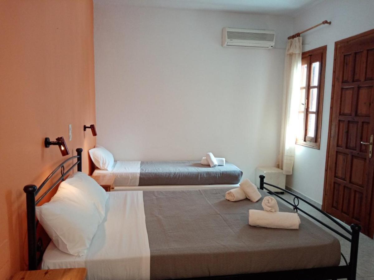Depis Economy Apartments Naxos City Esterno foto