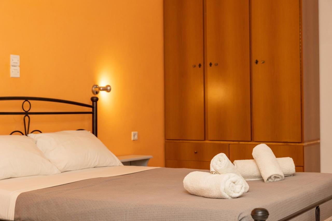 Depis Economy Apartments Naxos City Esterno foto