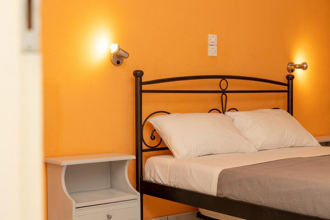 Depis Economy Apartments Naxos City Esterno foto