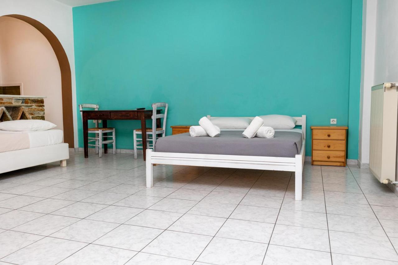 Depis Economy Apartments Naxos City Esterno foto