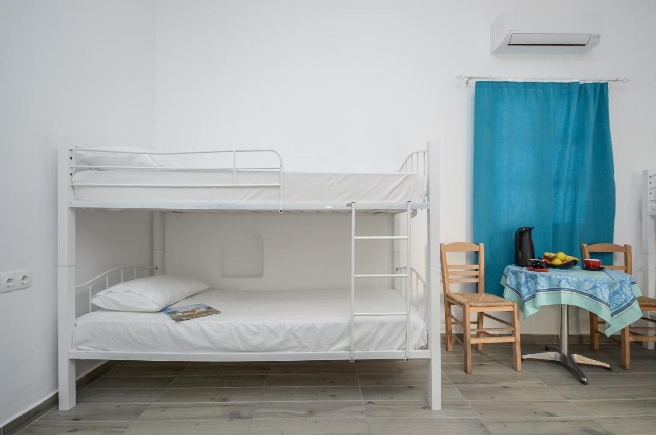 Depis Economy Apartments Naxos City Esterno foto